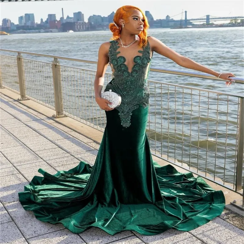 Pretty Mermaid V Neckline Green Velvet Silver Beads Long Prom Dresses Formal Evening Dress