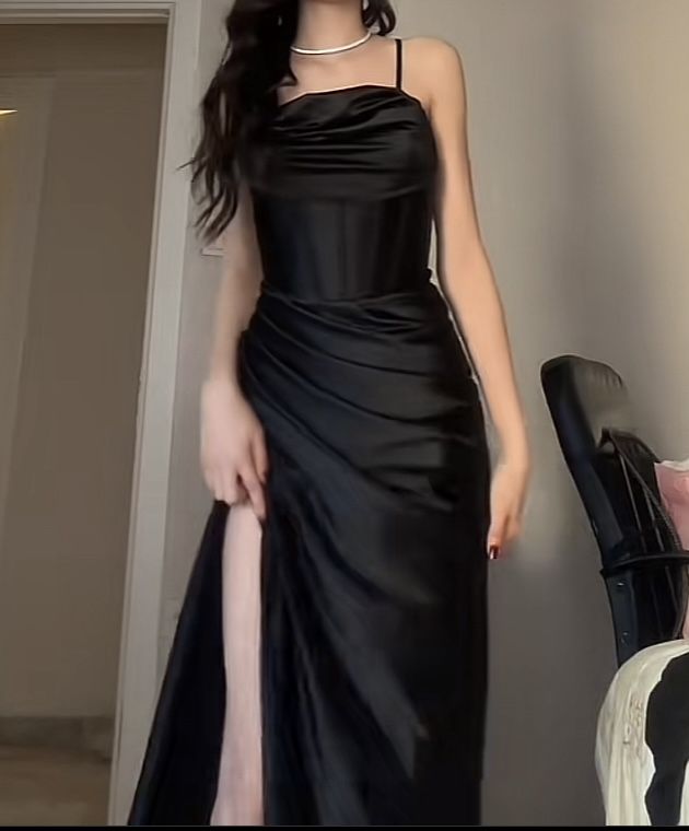 Classy Sheath Spaghetti Straps Satin Black Sleeveless Slit Prom Dresses