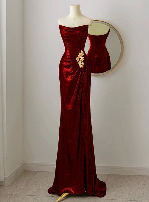 Mermaid Burgundy Sequins Strapless Pleats Prom Dress