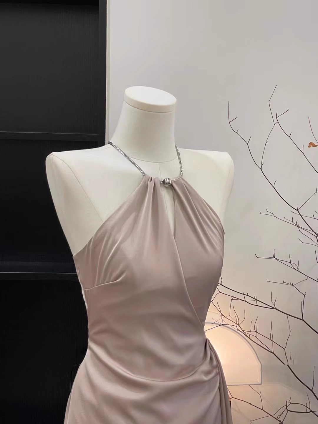 Sexy Sheath Halter Ruffled Pink Women's Holiday Dresses