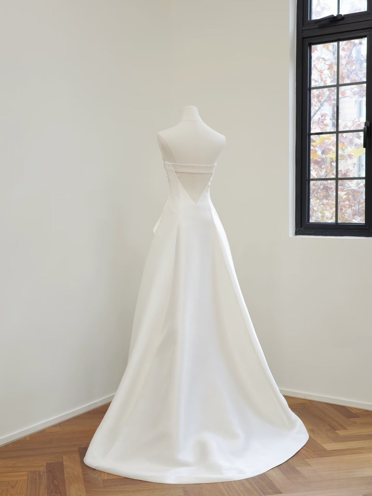 Unique A line Strapless Satin White Wedding Dresses Brides Dress