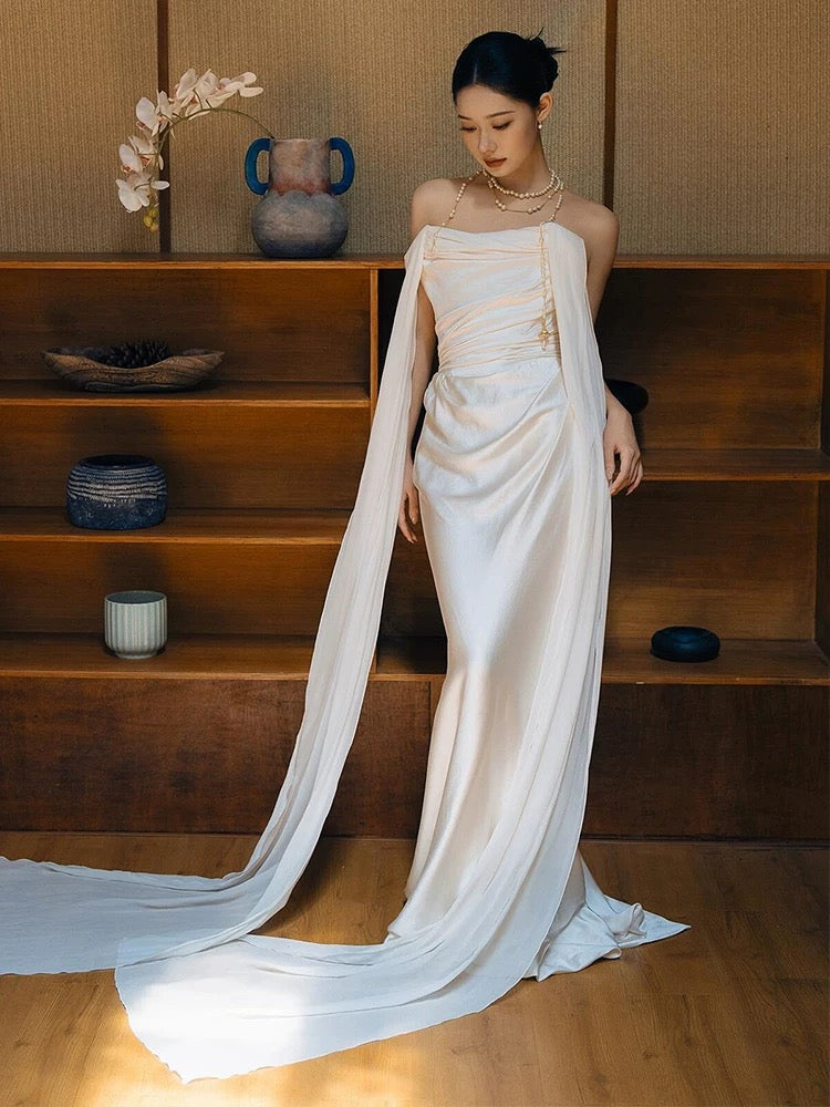 Unique Mermaid Strapless Satin Pleats White Ruffles Wedding Dresses