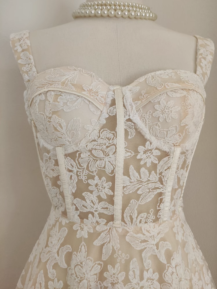 Sexy A Line Spaghetti Straps Tulle Lace White Women's Holiday Dresses