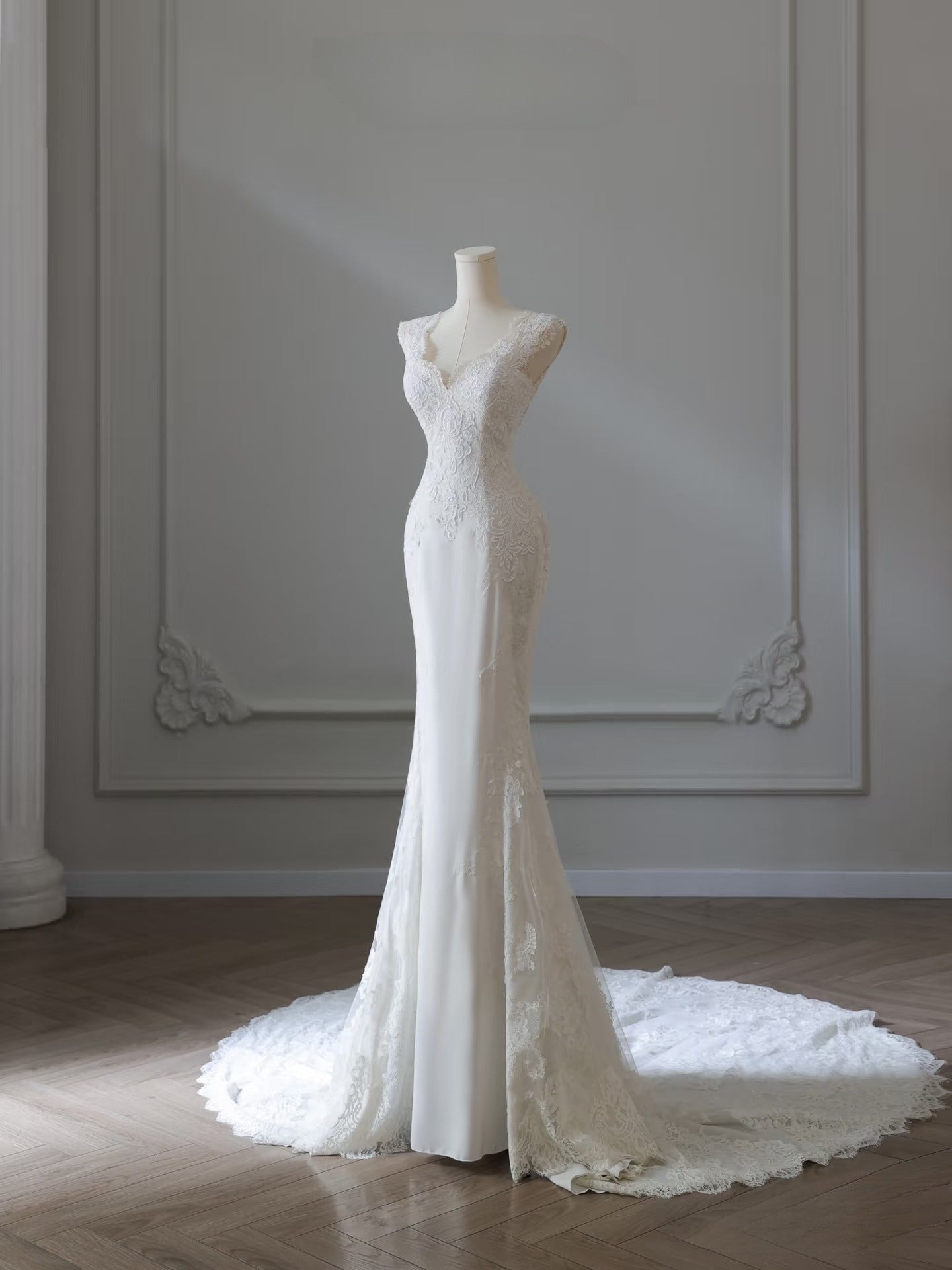 Timeless Mermaid V Neckline White Lace Wedding Dresses Bridal Dress