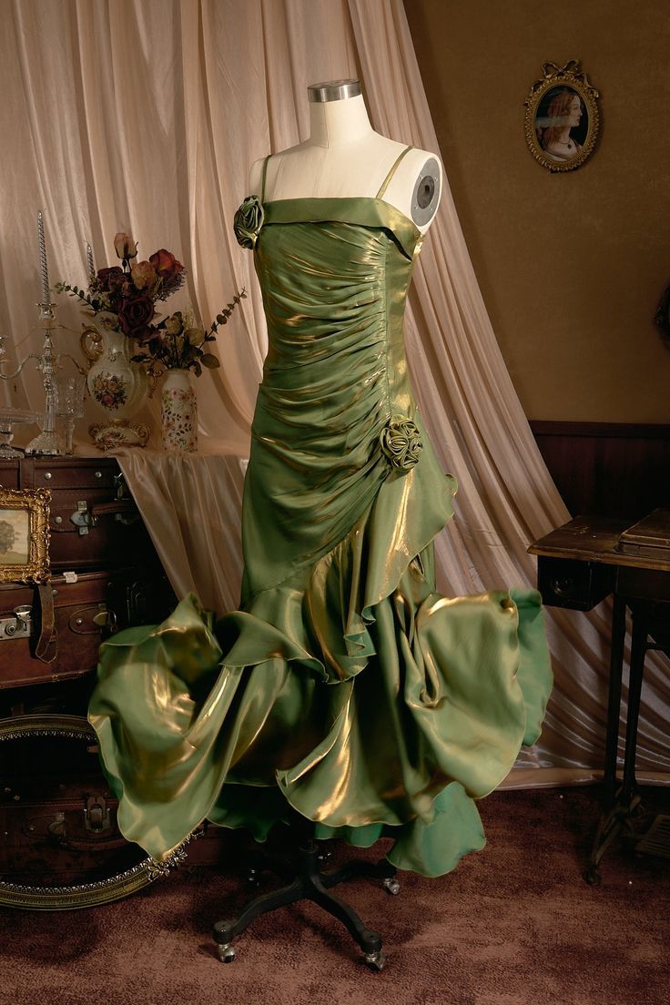 Retro Mermaid Spaghetti Straps Satin Long Party Dress Green Prom Dresses