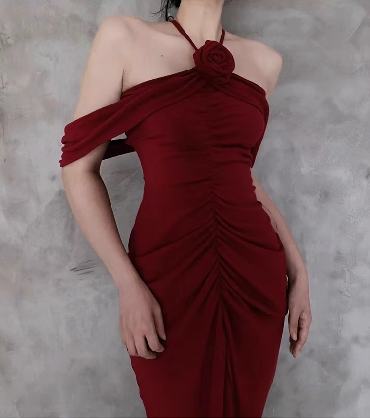 Pretty Sheath Halter Burgundy Prom Dresses Long Birthday Dress For Women