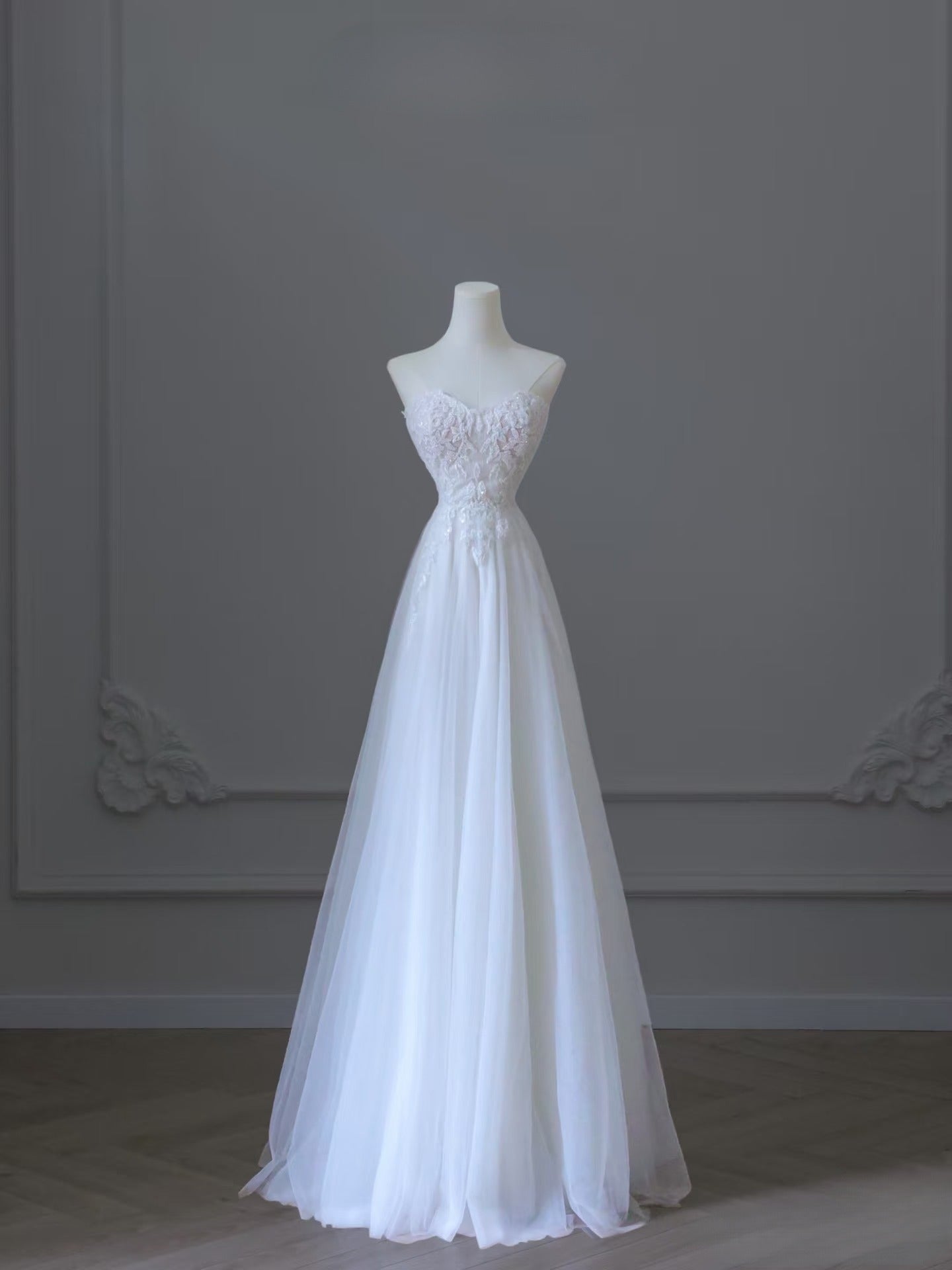 Timeless A line Sweetheart Tulle White Lace Long Wedding Dress Bridal Dresses