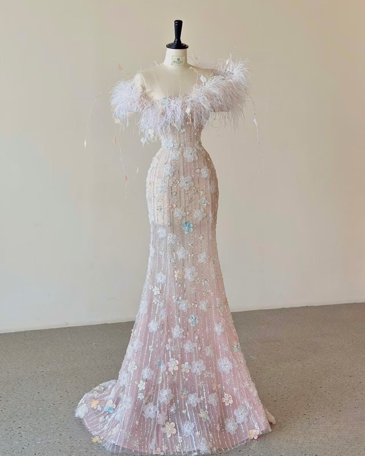 Sexy Mermaid Scoop Neckline Sequin Feathers Long Evening Dress Prom Dresses