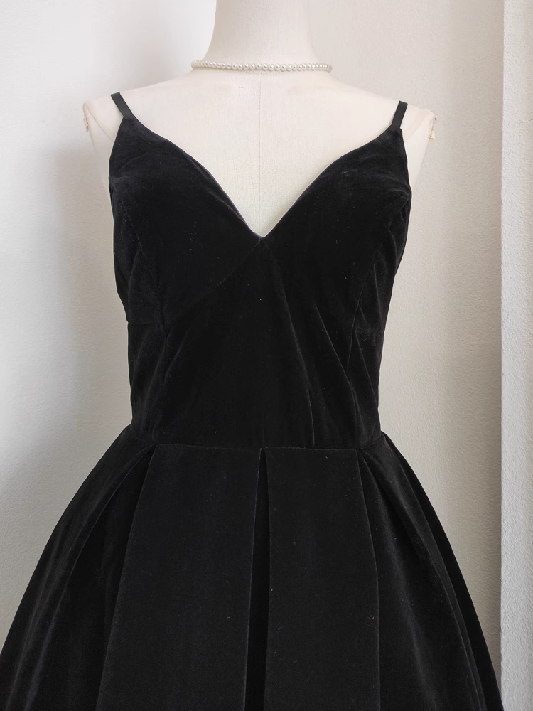 Simple A line Sleeveless Black Velvet Party Dress Holiday Birthday Dresses For Women