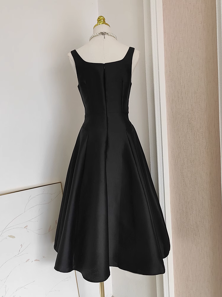 Sexy A line Spaghetti Straps Sleeveless Black Party Dress Holiday Birthday Dresses For Women