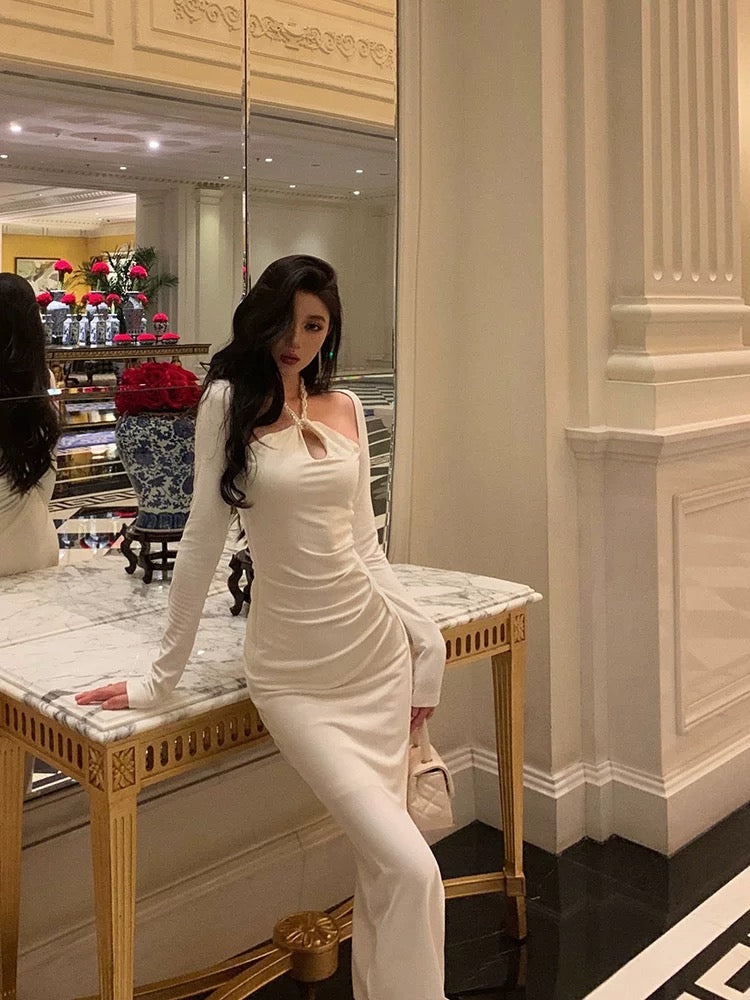 Stunning Sheath Halter Neckline Long Sleeves Date Night Dress White Prom Dresses Birthday Outfit
