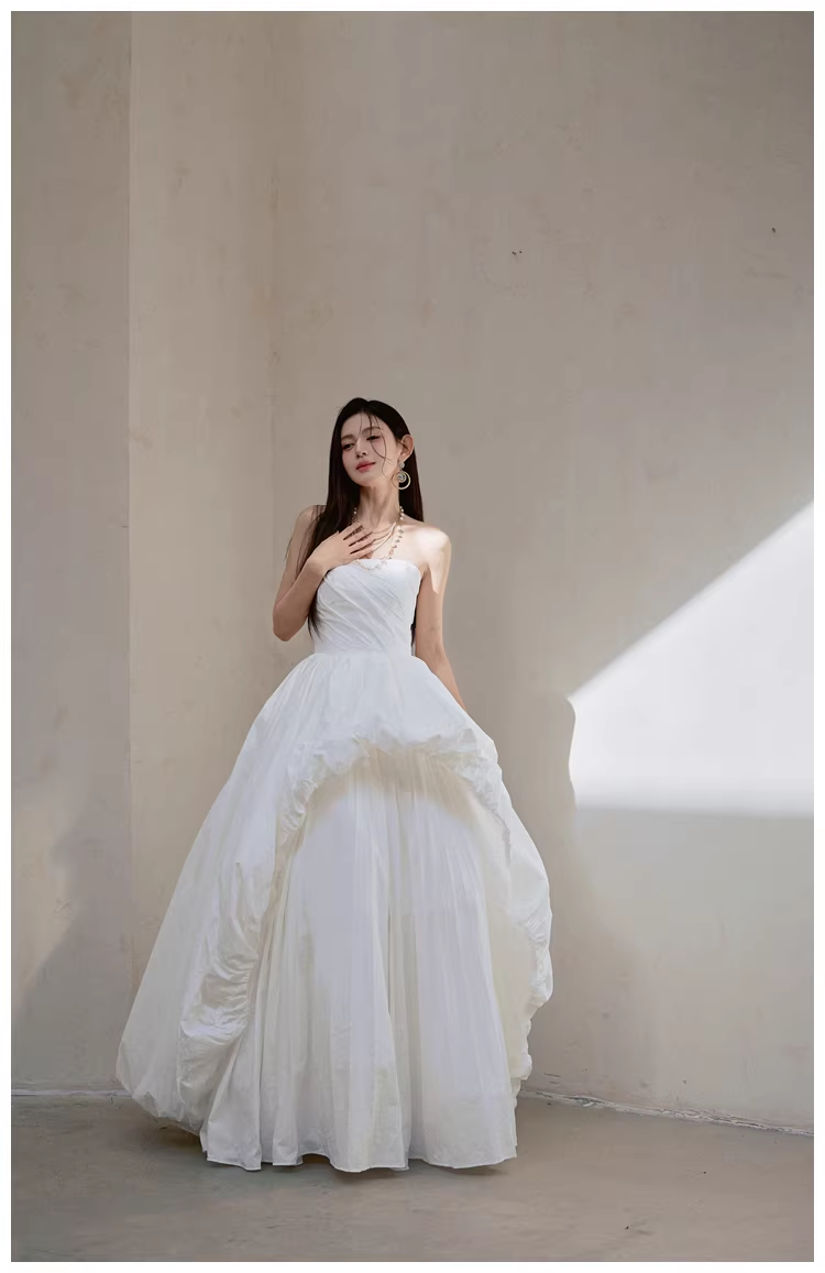 Charming Strapless White Satin Pleated Puff Birthday Party Dress Formal Prom Dresses