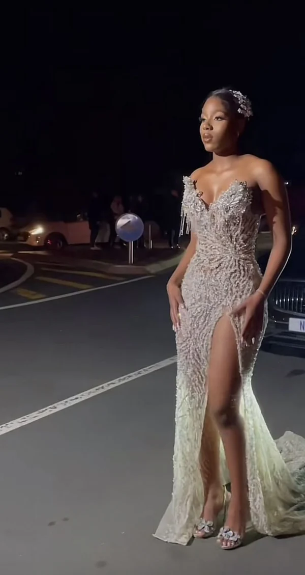 Gorgeous Strapless White Tulle Beaded Mermaid Party Dress Side Slit Long Evening Dresses