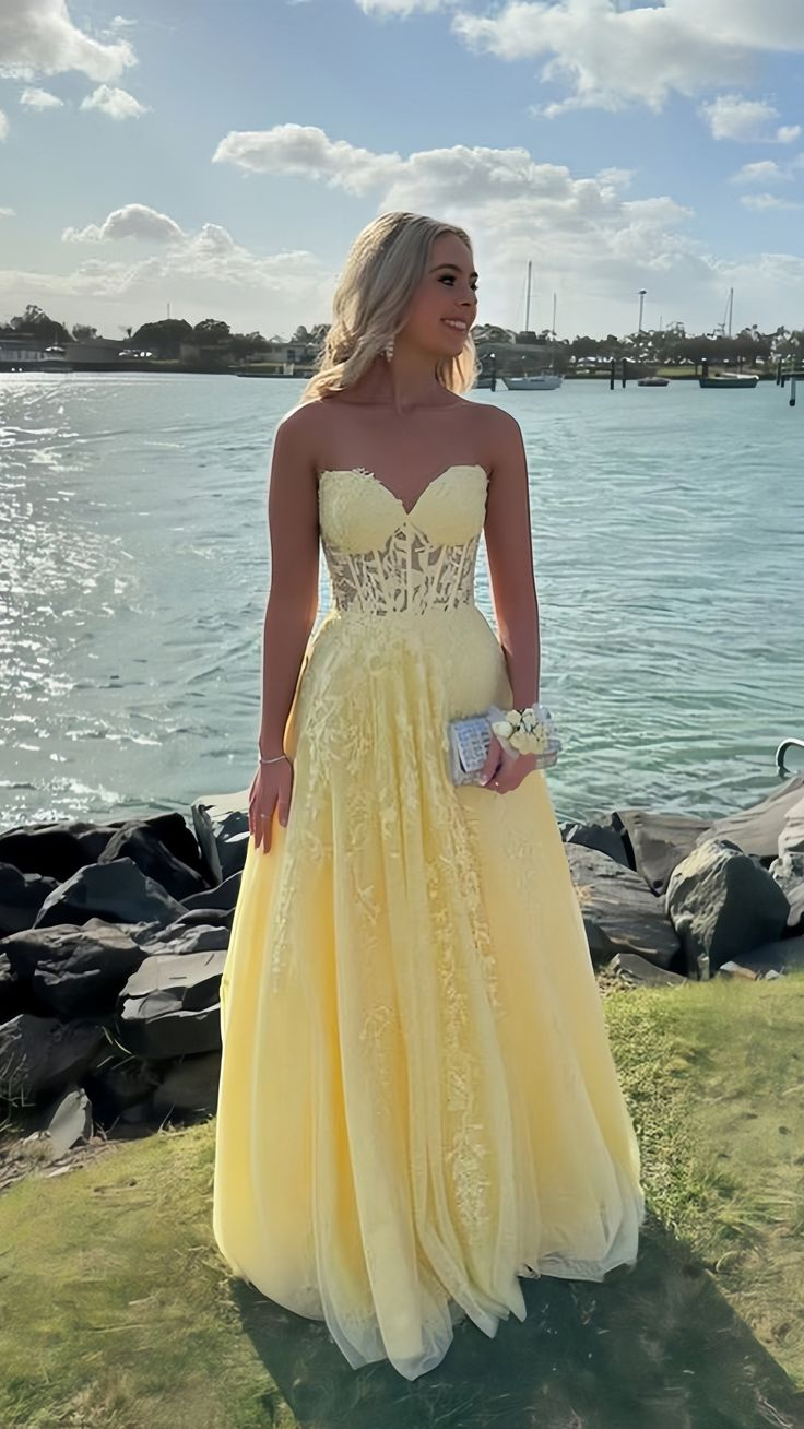 Sweet Yellow Strapless Tulle Appliques Evening Dress A Line Party Prom Dress
