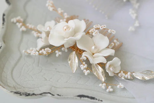 Porcelain Flower Leaf Hair Combs Clips Pearls Beaded Hairpins For Brides Women Headpieces Bridal Jewelry Wedding Accessories gold color a