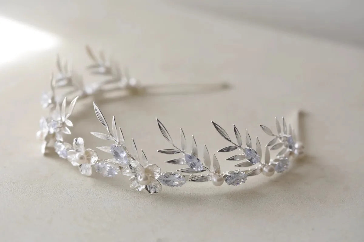 Bridal Hair Jewelry Pearl Crystal Tiara Headband Leaf Flower Headpiece For Brides Silver Color Headdress Wedding Accessories