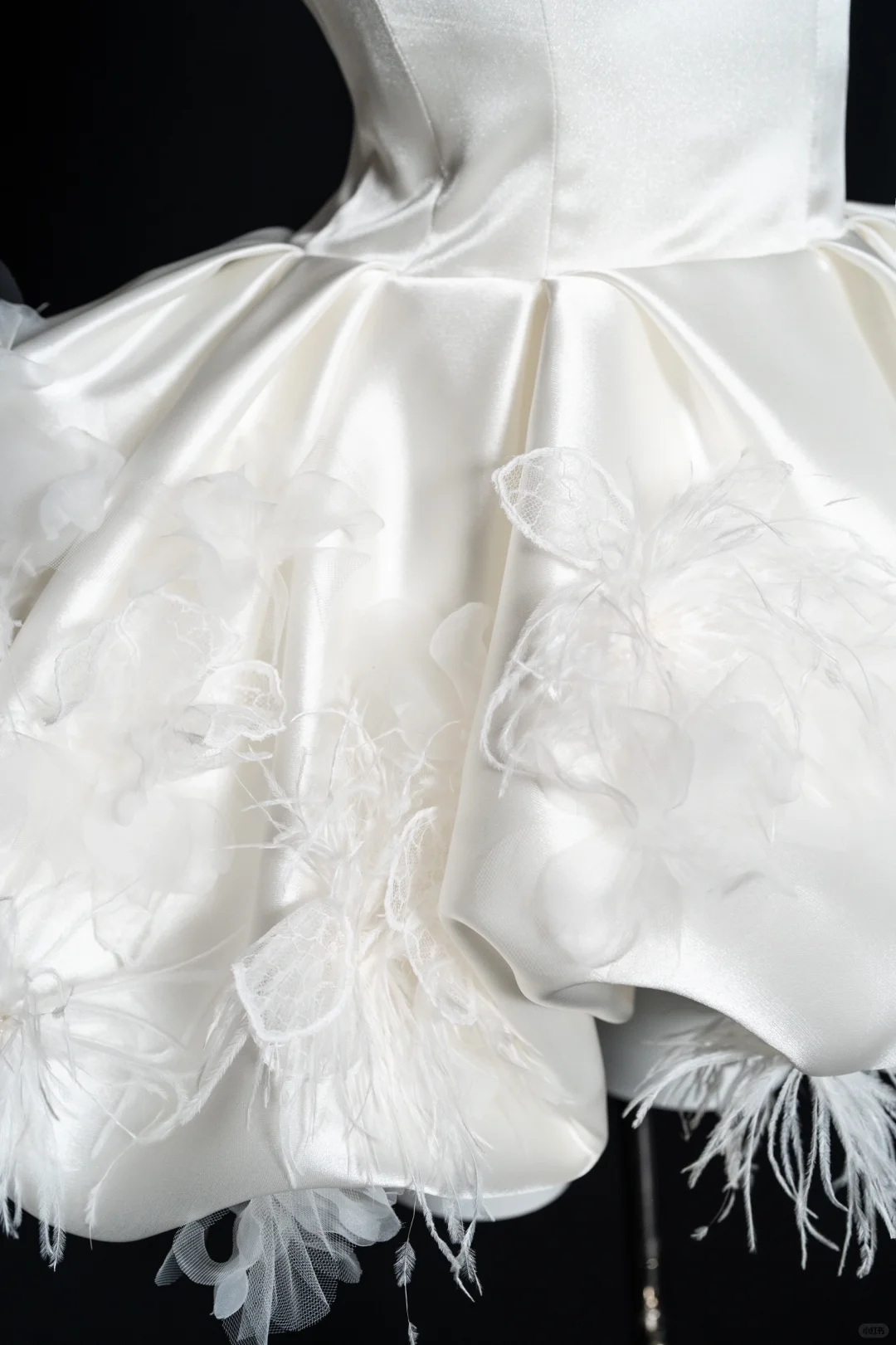 Sweet White Satin Lace Appliques Strapless A Line 18th Birthday Outfits Homecoming Dress