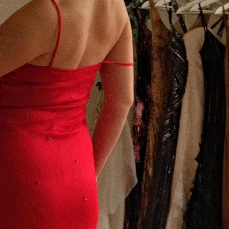 Luxury Red Spaghetti Straps Beaded Evening Dress Formal Prom Dress