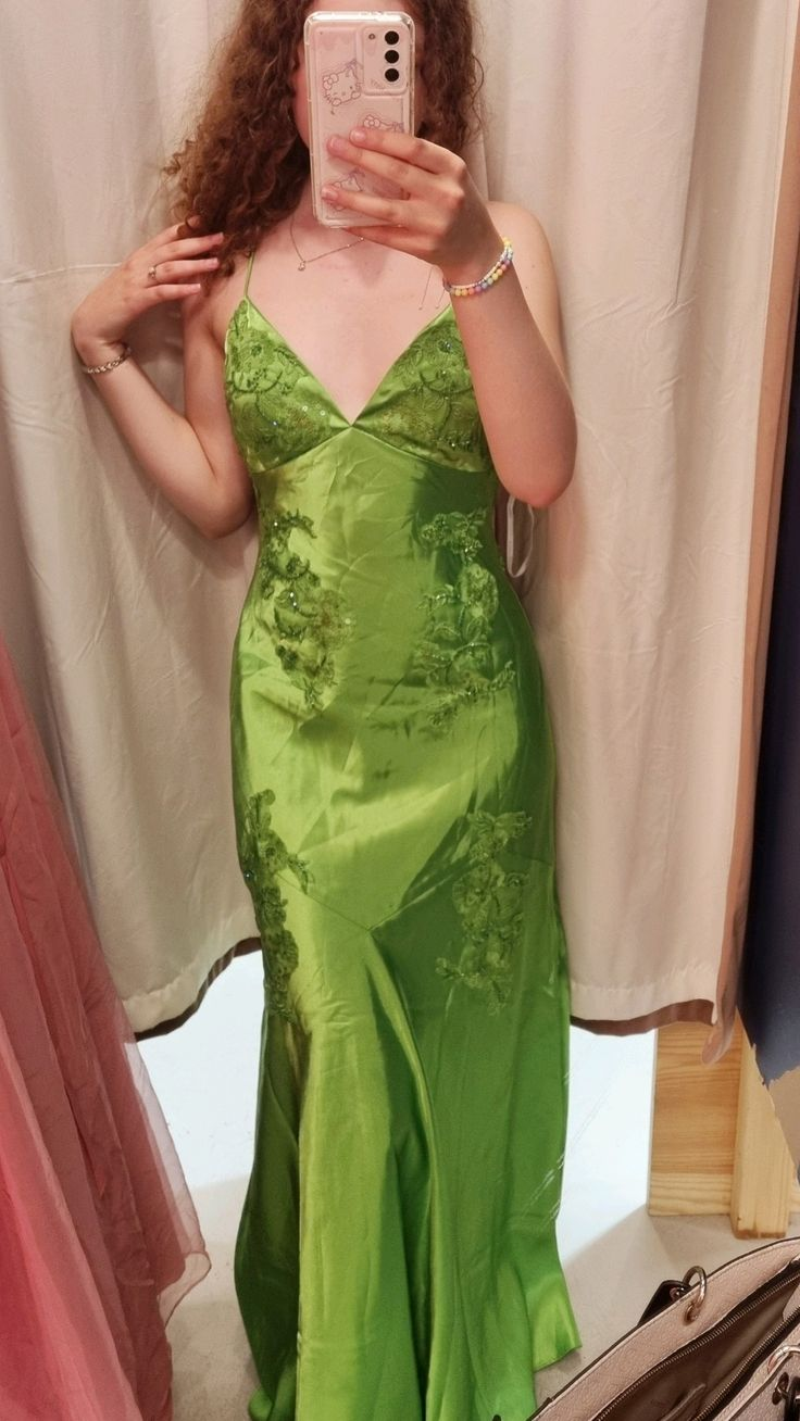 Elegant Green Spaghetti Straps Satin Appliques Beaded Mermaid Evening Dress Long Party Gown