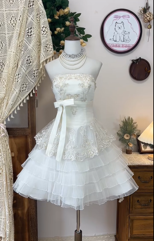 Elegant Strapless Tulle Lace Layered Short Wedding Dress Homecoming Dress