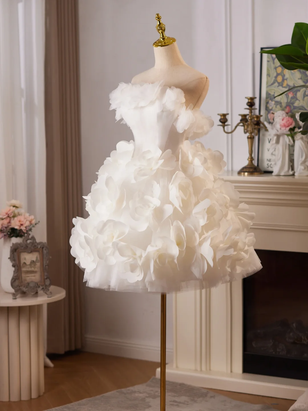 Gorgeous White Strapless Tulle 3D Flowers A Line 18th Birthday Outfits Short Homecoming Dress