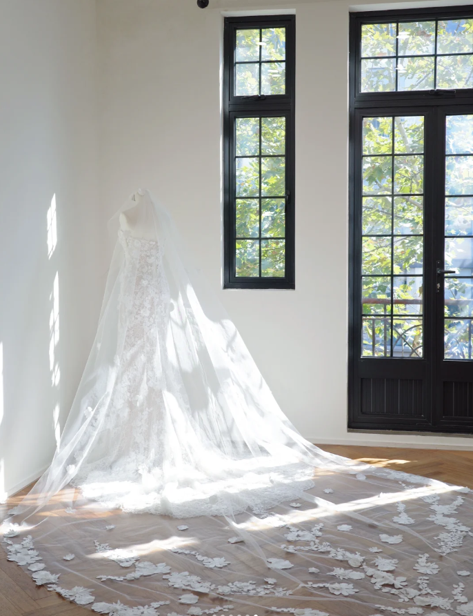 Charming White Strapless Lace Floral Mermaid Long Wedding Dress Formal Bridal Dress