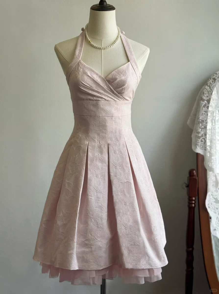Classy Pink Halter V Neck A Line Short Birthday Outfits Formal 7th Grade Homecoming Dress