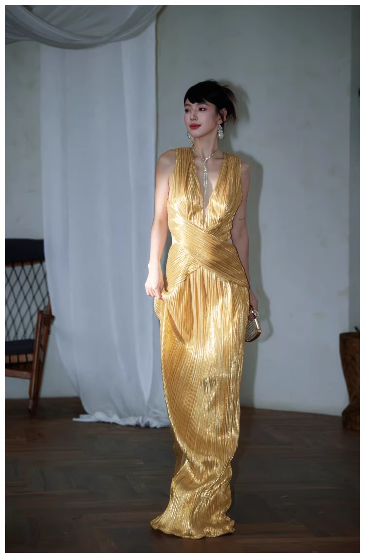 Gorgeous V Neck Gold Satin Pleated Long Evening Dress 19th Birthday Outfits