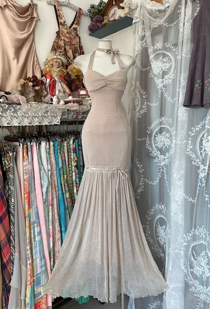Simple Champagne Chiffon Mermaid Evening Dress Halter Prom Gown