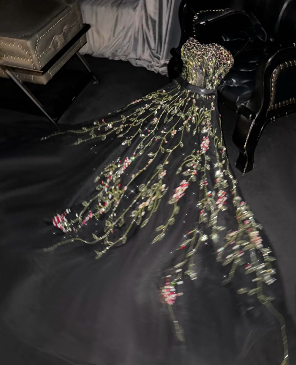 Gorgeous Black Strapless Tulle Beaded Long Prom Dress party Gown
