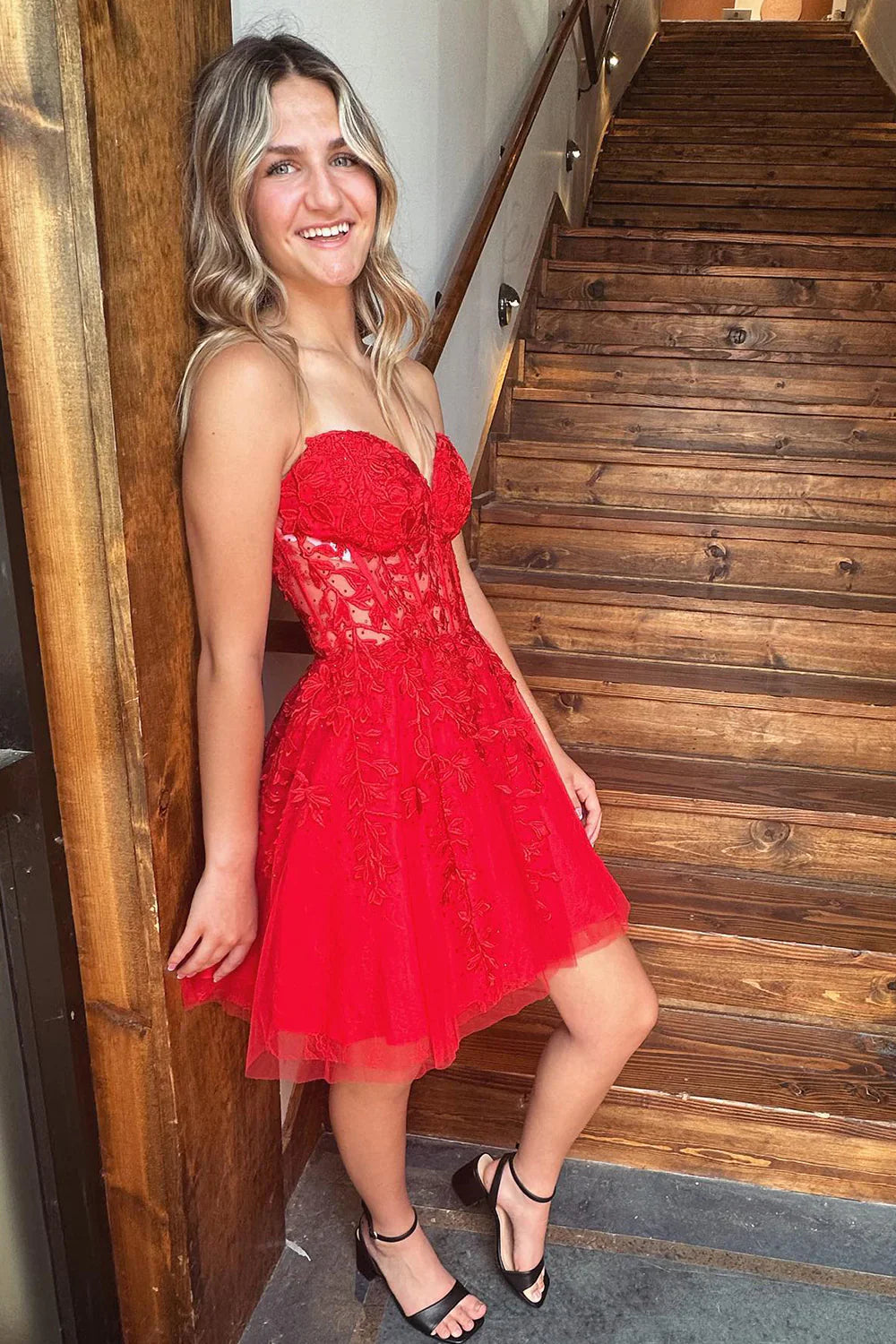 A-Line Strapless Lace Up Short Tulle Homecoming Dress with Appliques