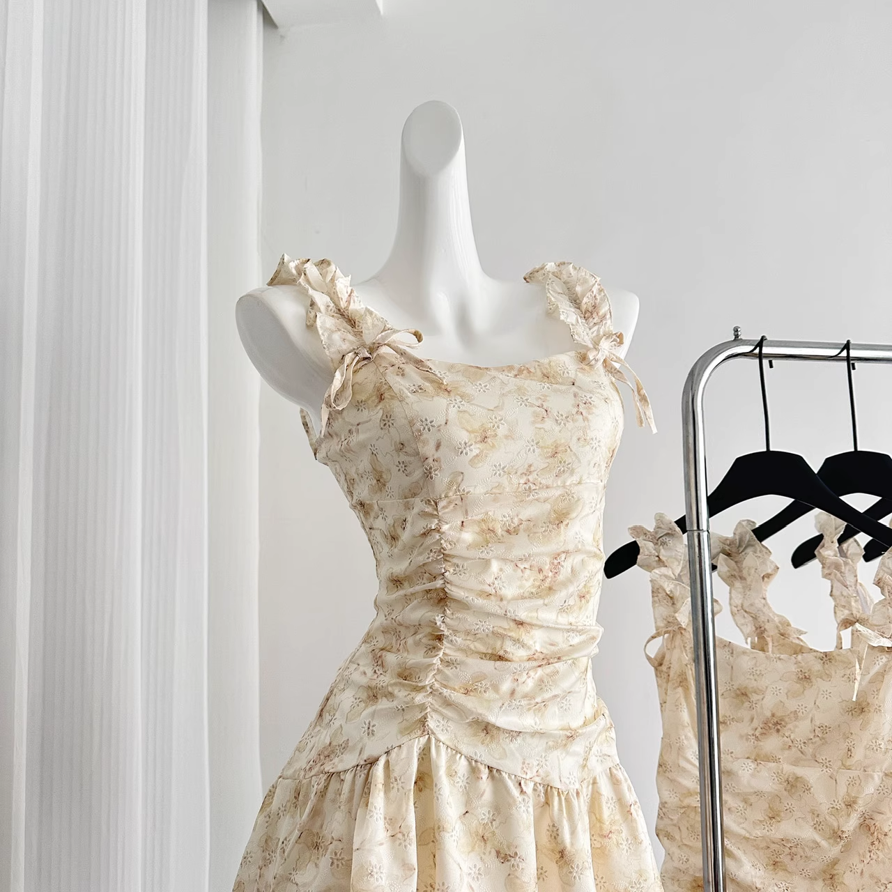 Romantic Floral Short Vacation Dress Yellow Birthday Outfits