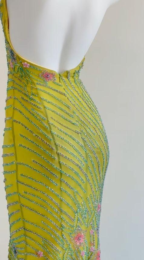 Unique Green Halter V Neck Chiffon Beaded Mermaid Evening Dress Backless Long Party Dress