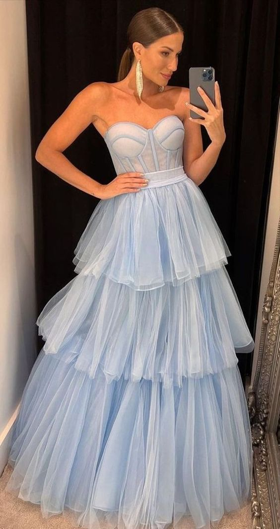 Sexy Tulle Sweetheart V-Neck A-Line Long Prom Dresses