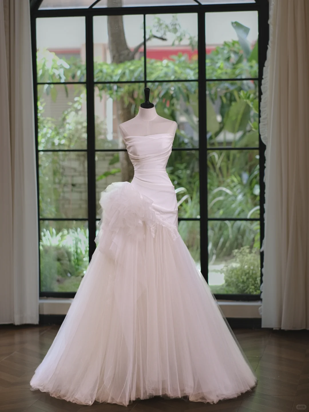 Charming White Strapless Satin Tulle Mermaid Bridal Dress Long Wedding Dress