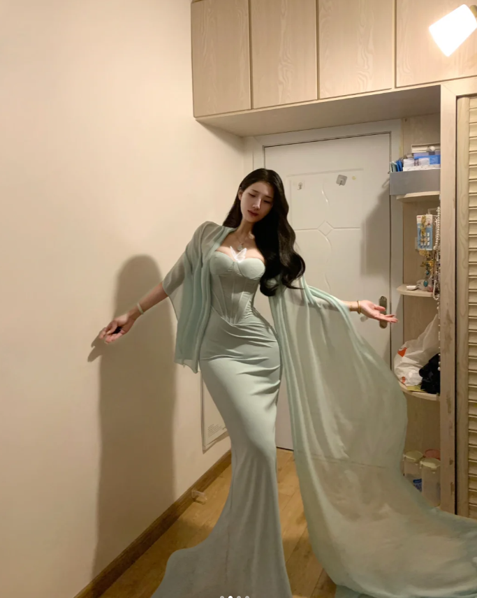 Classy Strapless Light Green Satin Mermaid Party Dress Long Evening Gown