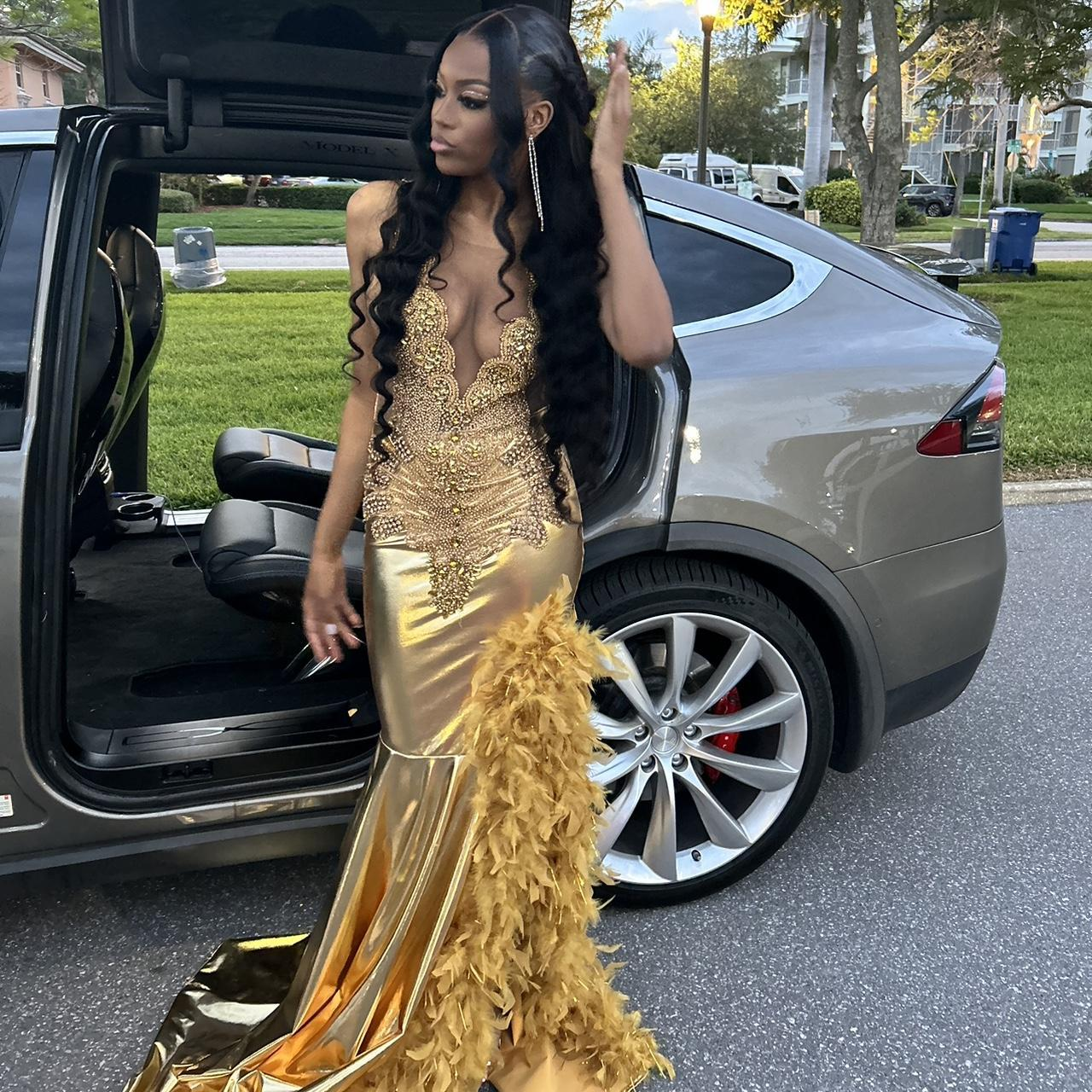 Luxurious Feathers Beaded Mermaid Evening Dress Gold Long Slit Prom Party Dress