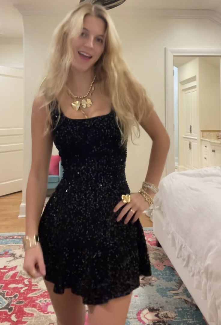 Sexy Black Sequin A Line Short Cocktail Dress Formal Homecoming Dress