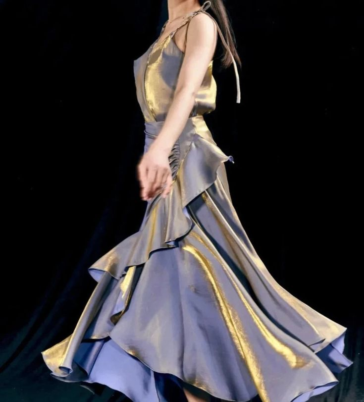 Elegant Spaghetti Straps Ruffled Birthday Party Dress V-Neck Mermaid Prom Gown Evening Dress