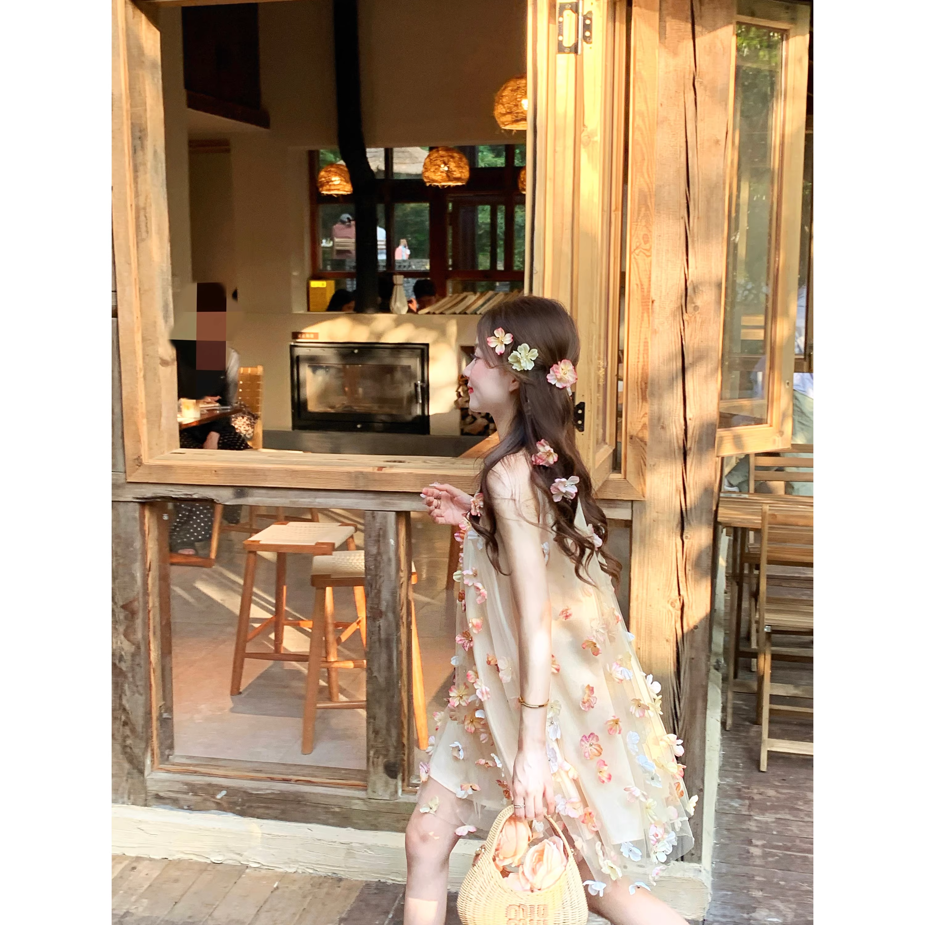 Floral French halter neck dress for summer dates A30