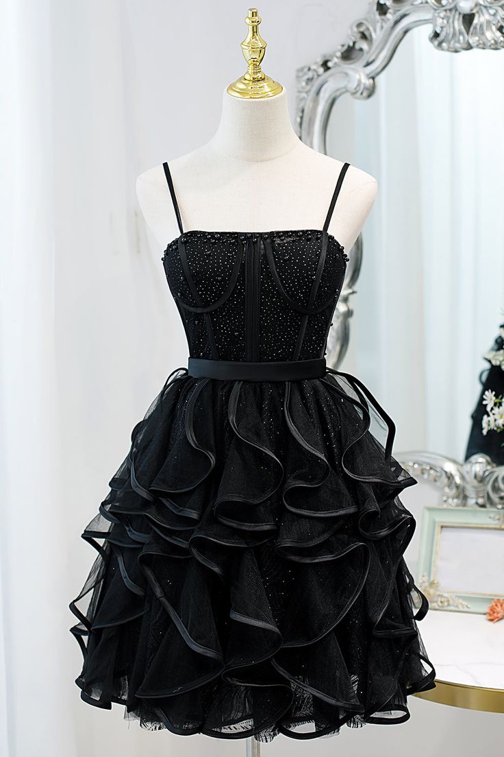 Sequins Spaghetti Straps Tulle Short Homecoming Dresses