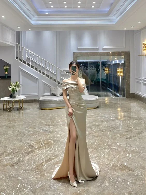 Elegant Mermaid Off The Shoulder Ruffles Satin Slit Prom Dresses Evening Dress