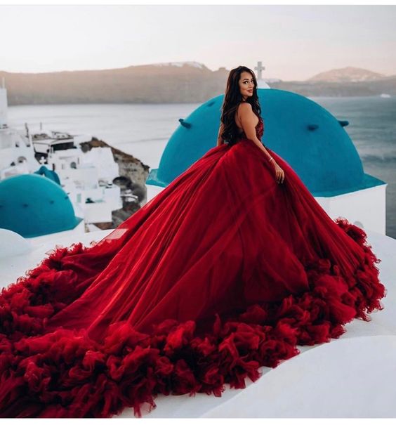 Luxury Burgundy Ball Gown Quinceanera Dress Crysatl Beaded Sweet 16 Dress Long Formal Prom Gowns