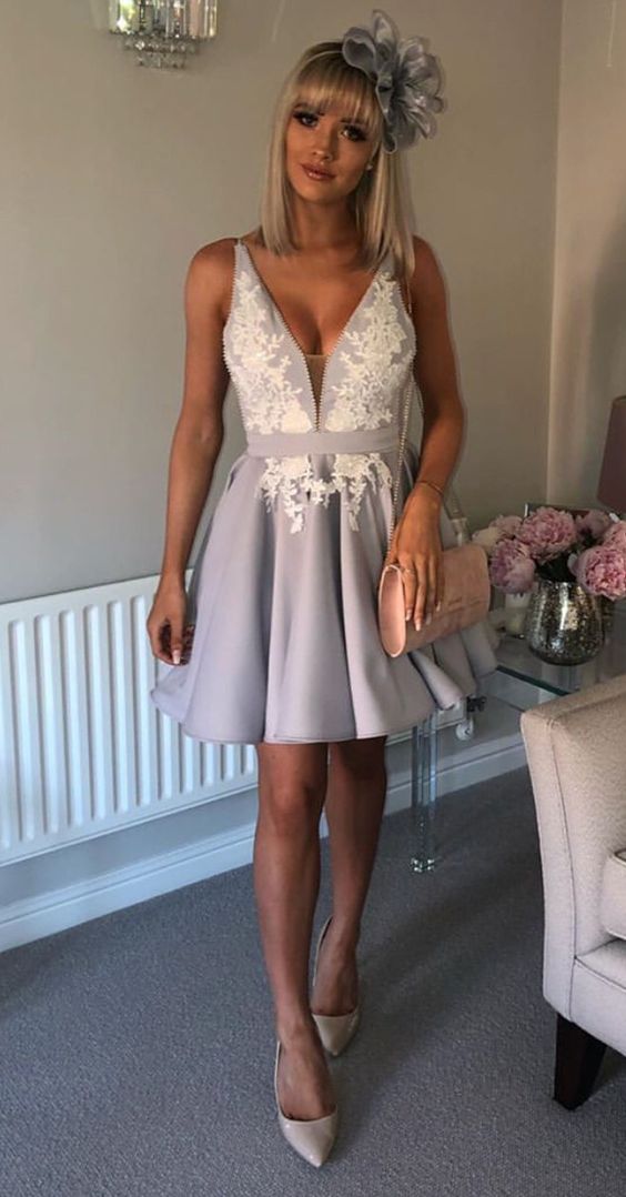 Silver Satin V-neck Homecoming Dresses Short Lace Appliques Prom Gowns