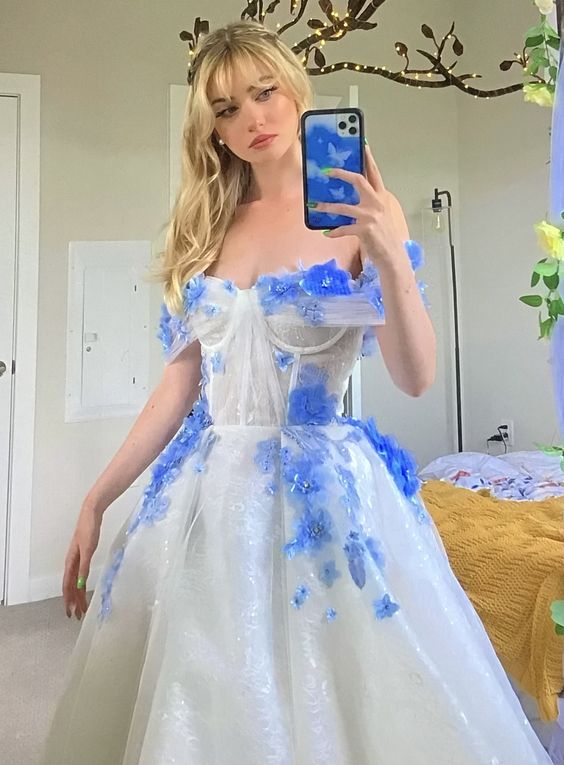 Sweetheart Lace Prom Dresses Off Shoulder Handmade Flowers Ruched Tulle Evening Dresses Open Back A-Line Formal Prom Gowns