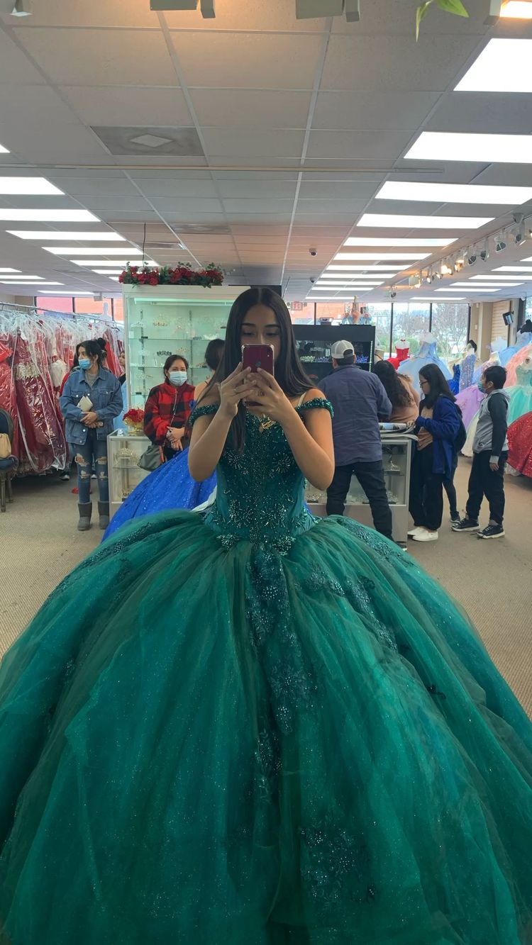 Off The Shoulder Ball Gown With Train Appliques Sweet 16 Dress Lace-up Back