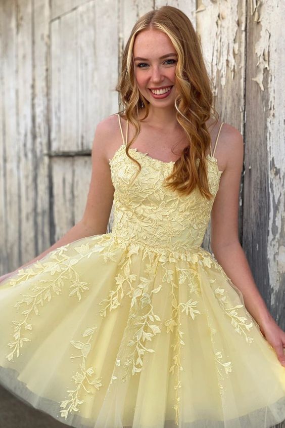 Pretty short A-line yellow homecoming dress with spaghetti straps