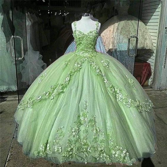 A-line Straps Ball Gown With Appliques Sweet 16 Dress Princess Quinceanera Dresses Lace Appliques Sweet 15 Party Prom Ball Gowns