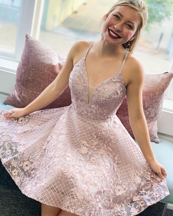 Spaghetti Light Purple Straps Beading Lace A-line Short Formal Dress Homecoming Dress