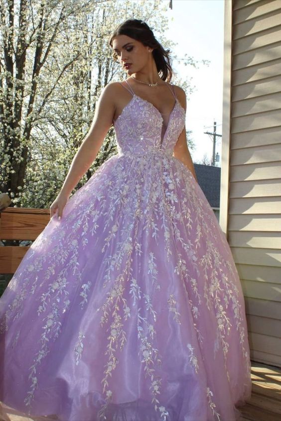Elegant Straps Lace Appliques Lavender Prom Dress